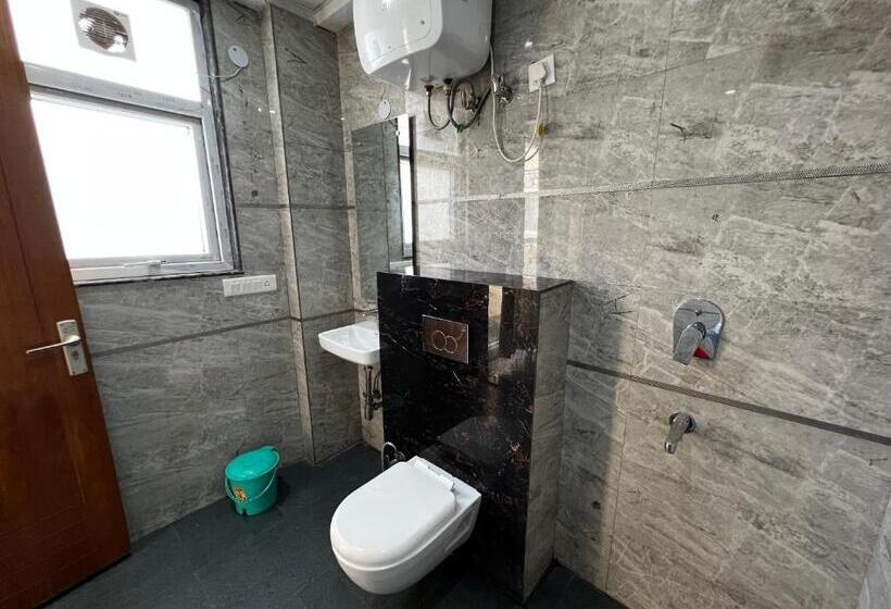 هتل Unitech Cyber Park Gurgaon