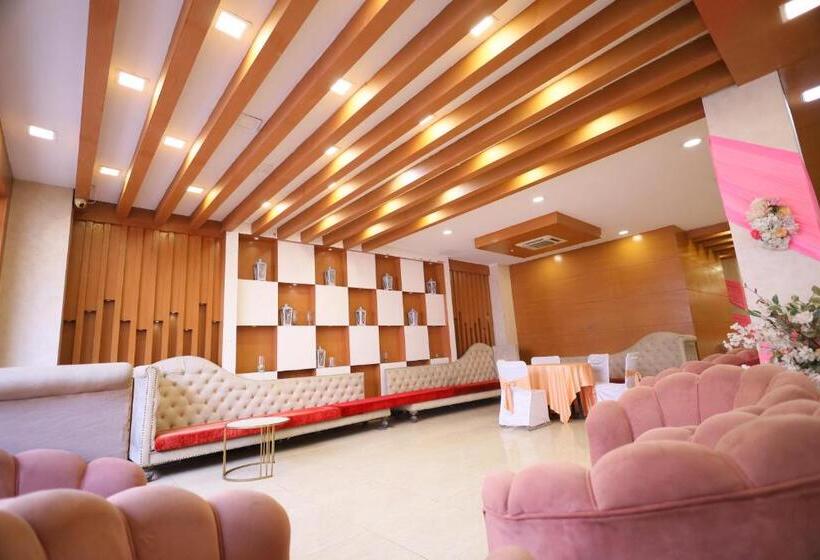 هتل Unitech Cyber Park Gurgaon