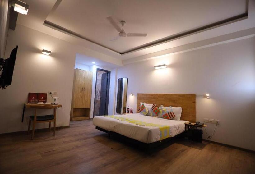 هتل Unitech Cyber Park Gurgaon