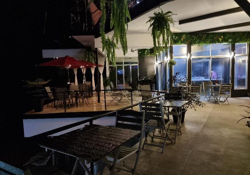 בית מלון כפרי Vos