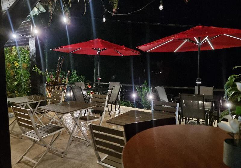 בית מלון כפרי Vos