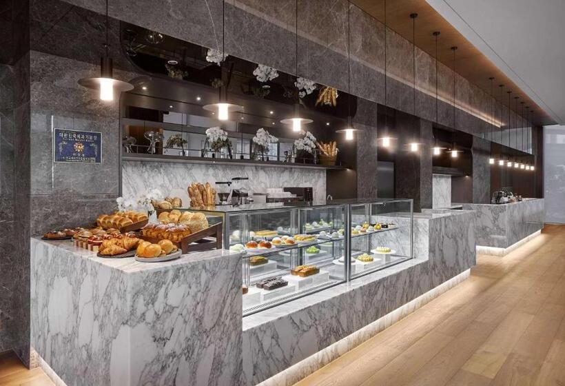 هتل Wyndham Grand Busan