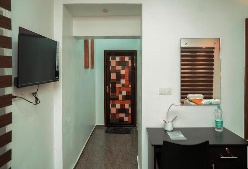 Kalloos Island Backwater Resort