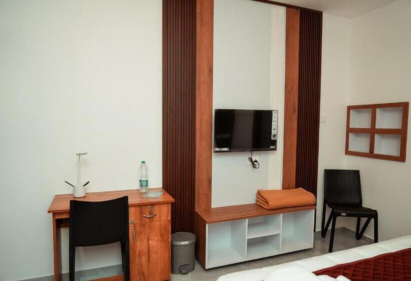 Kalloos Island Backwater Resort