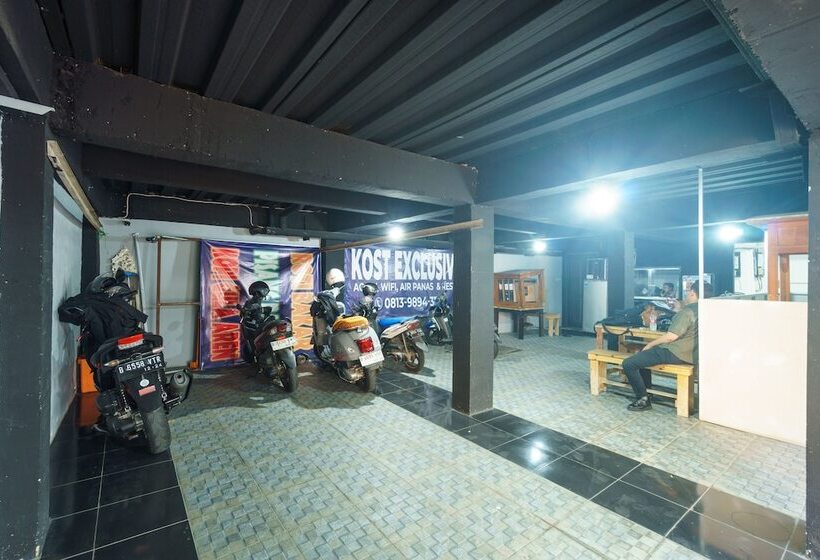 Oyo 93133 Hotel Moraja