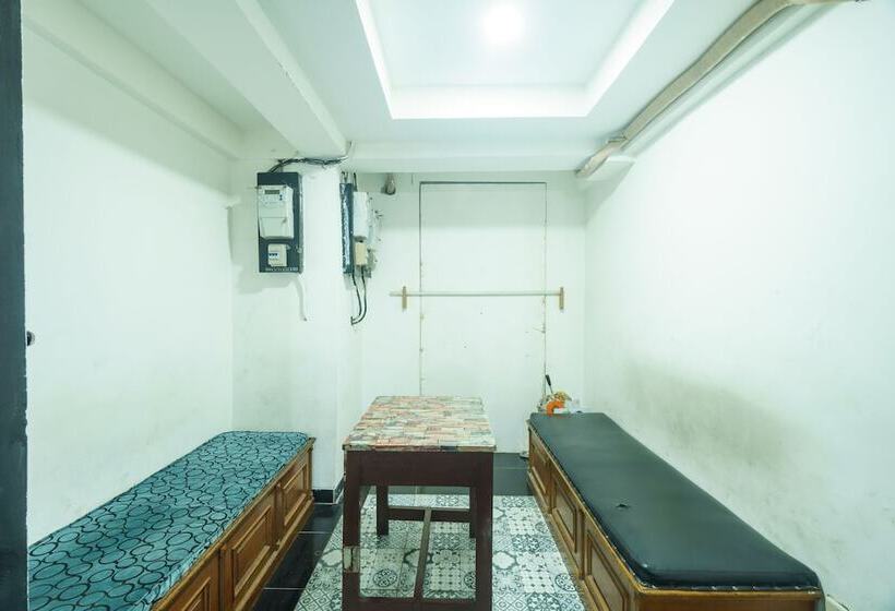 Oyo 93133 Hotel Moraja