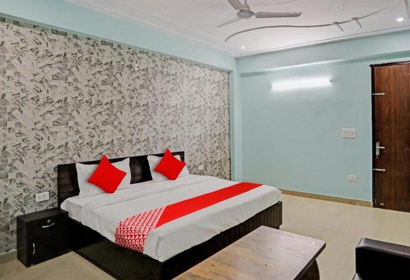 Oyo Flagship Hotel Umen