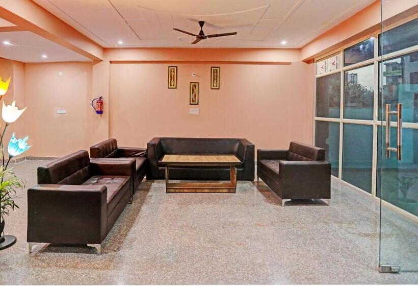 Oyo Flagship Hotel Umen