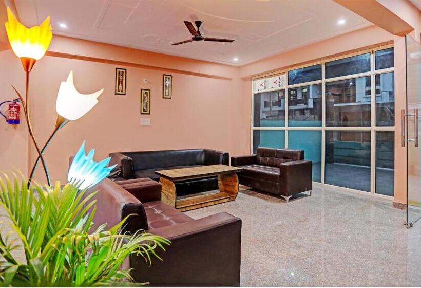 Oyo Flagship Hotel Umen