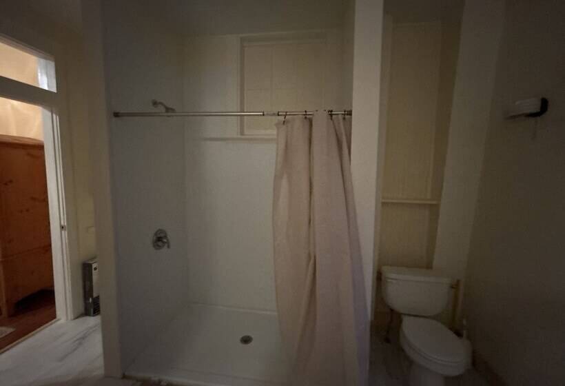 بنسيون Blue Sky Manor