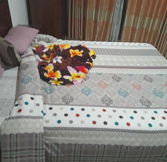 ペンション Greendale Watawala