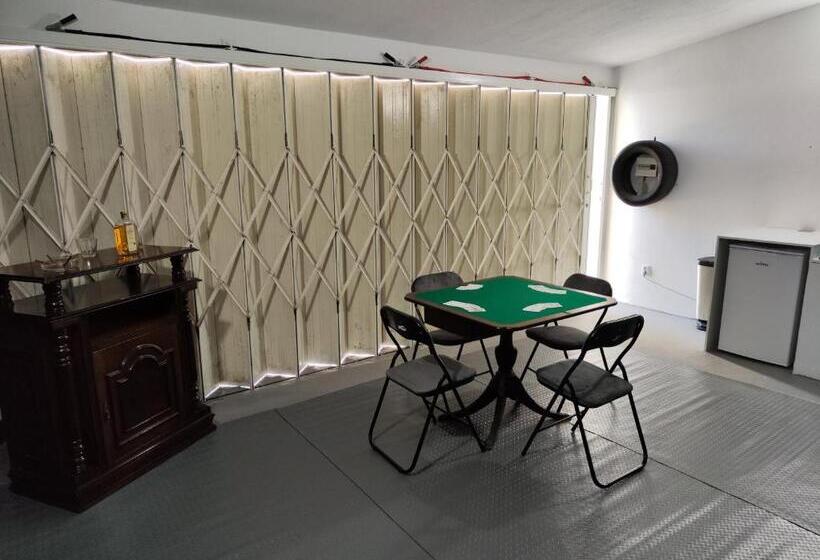 膳宿费 Garage4me Pool Opcional