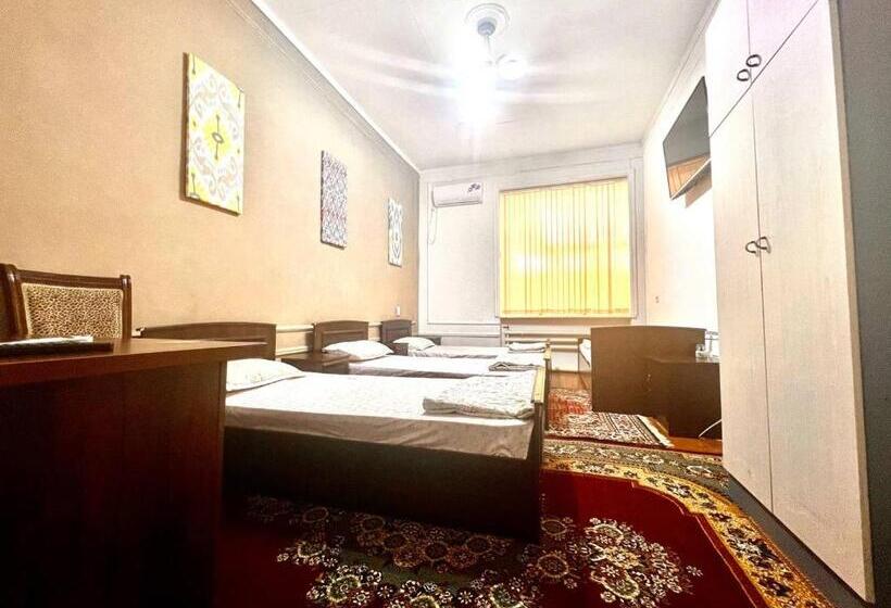 פנסיון Hello Hostel