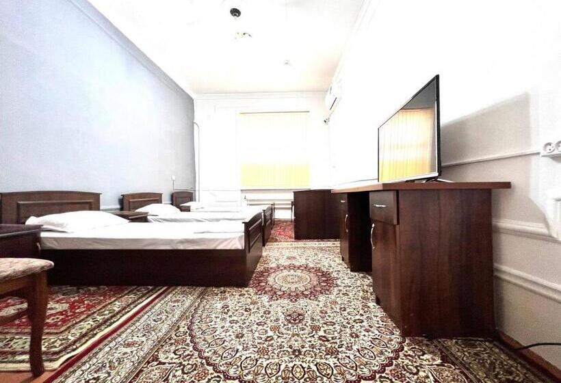 פנסיון Hello Hostel