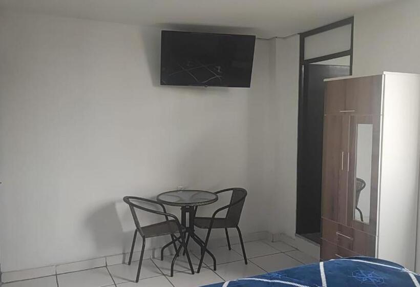 بنسيون Hospedaje Bless