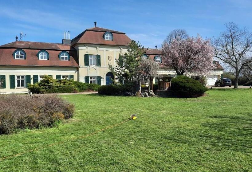 ペンション Kaštieľ Sokoľany