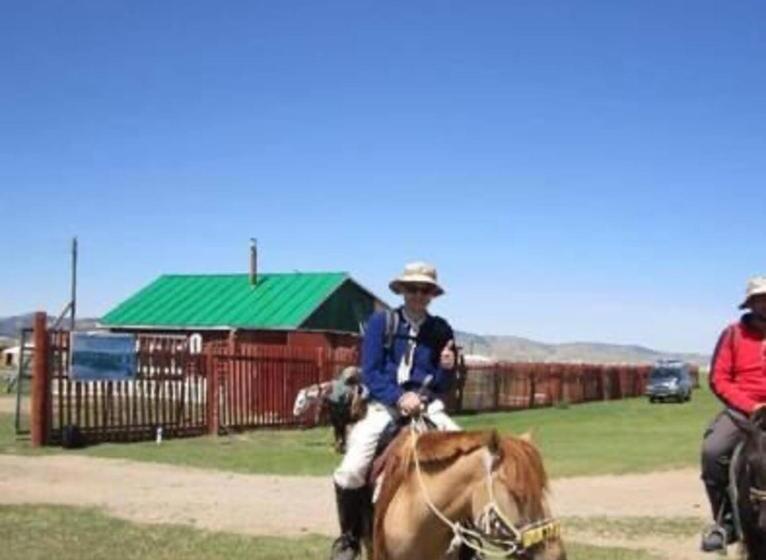 پانسیون Monkhsuuri Guesthouse