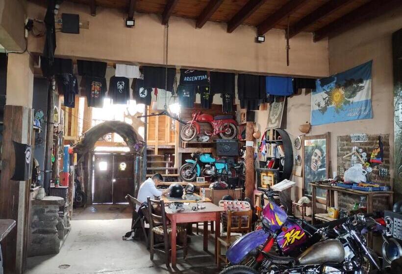 펜션 Motoposada Campera Negra