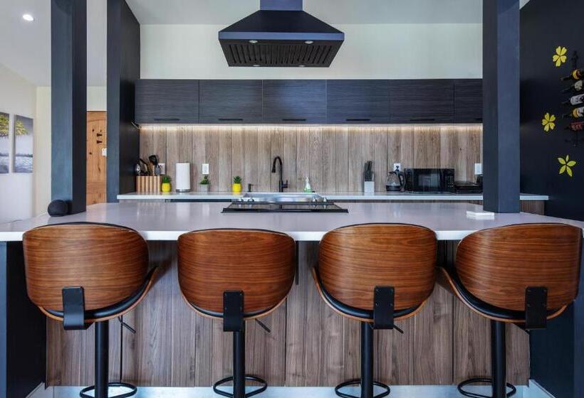 Пансион Wind Hill