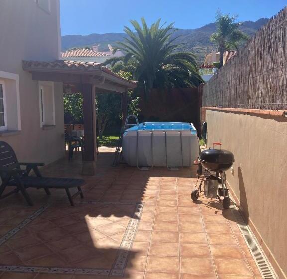 Пансион Xanadu Coliving