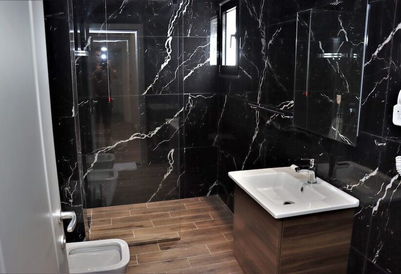 Relax Inn Hotel Durres