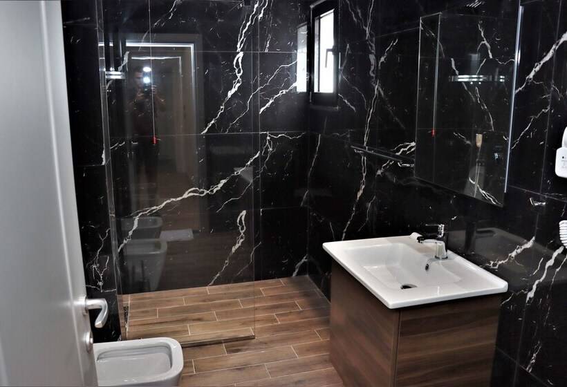 Relax Inn Hotel Durres