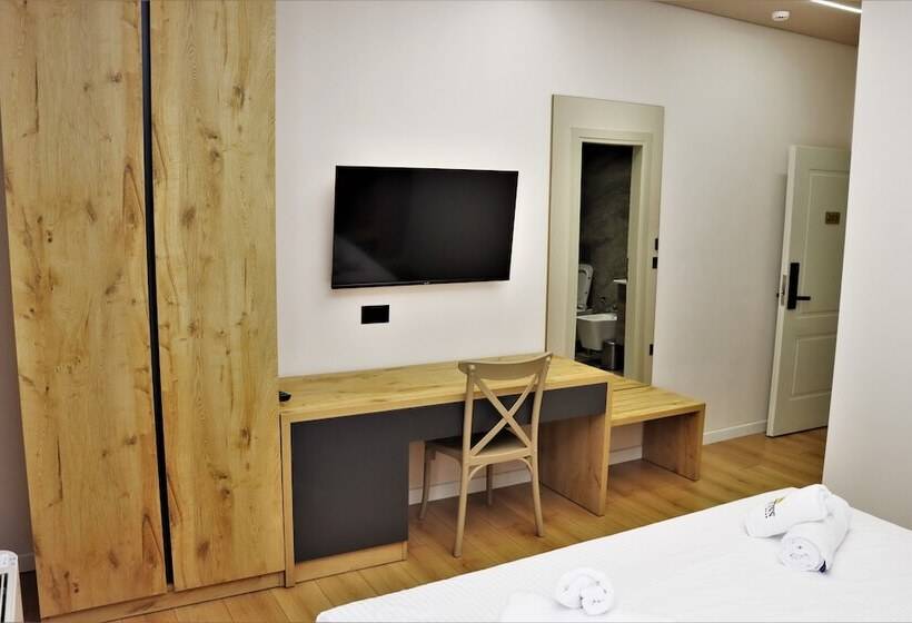 Relax Inn Hotel Durres