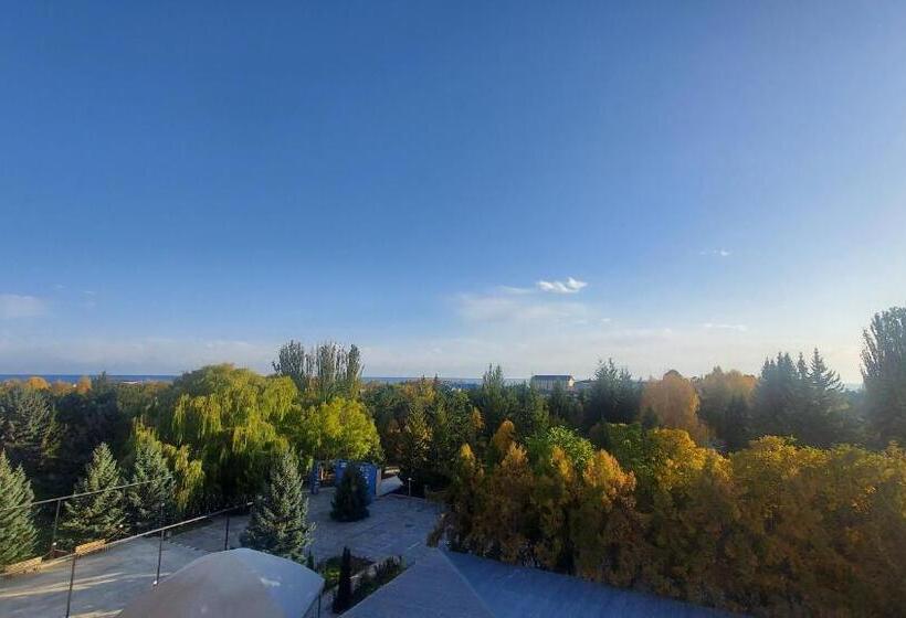 استراحتگاه санаторий кыргызское взморье