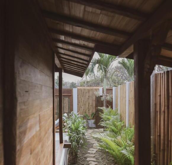 استراحتگاه Kalyana Villa Gili Air