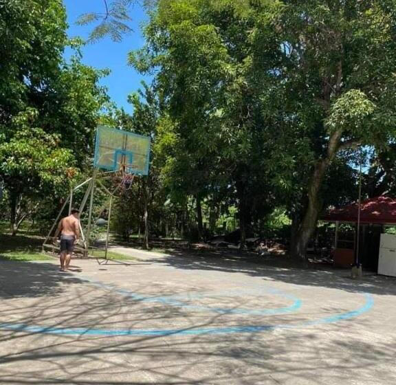 리조트 Relova’s Orchard Place