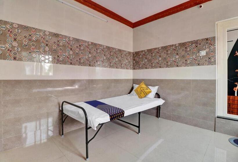 Spot On Hotel Maha Lakshmi