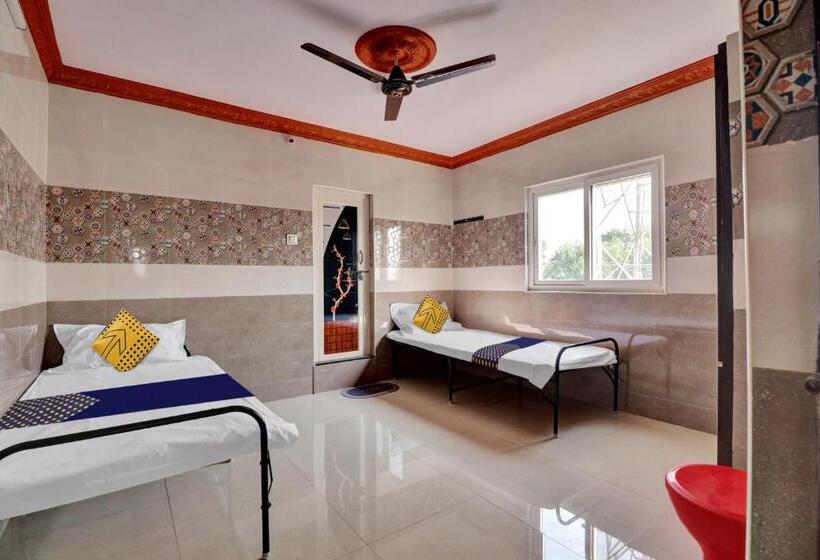 Spot On Hotel Maha Lakshmi