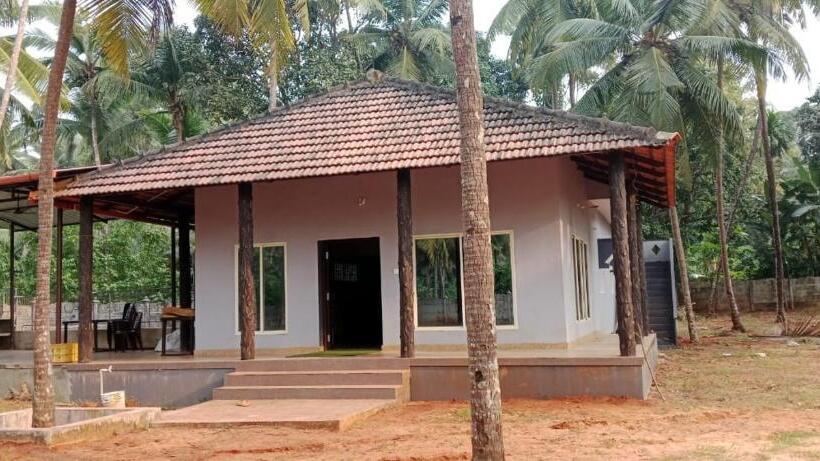 Tarulya Lake View Resort