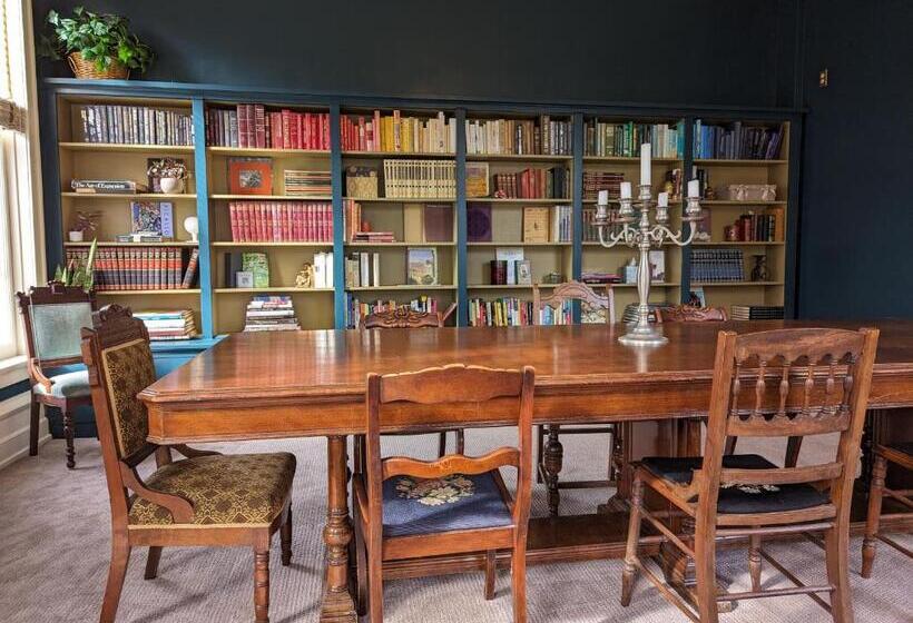 The Vistula Rose B & B