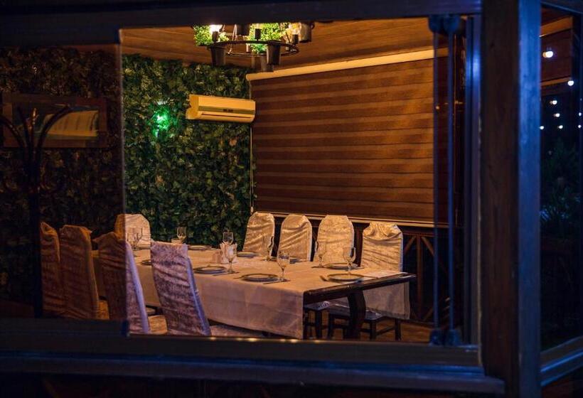 White Villa Hotel Baku