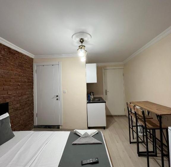 Taksim Nikea Suites 80