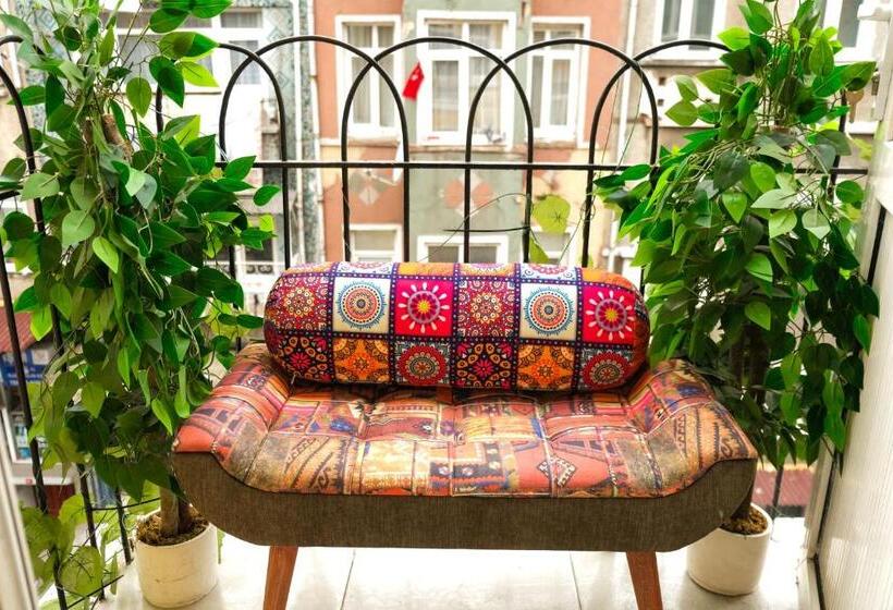 Taksim Nikea Suites 80