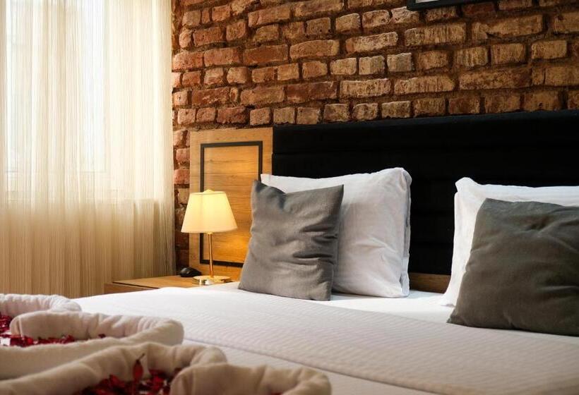 Taksim Nikea Suites 80