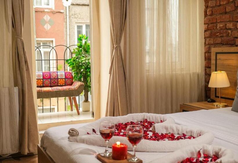 Taksim Nikea Suites 80