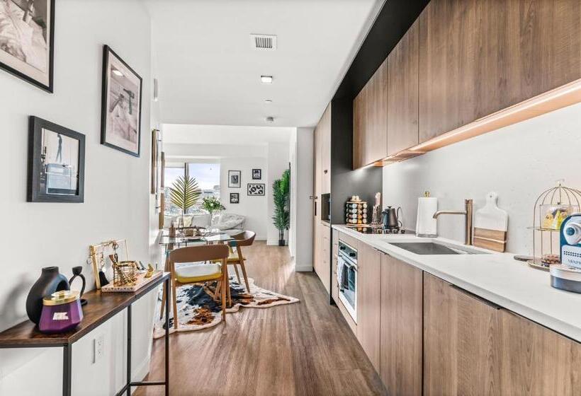 Общежитие 424les House