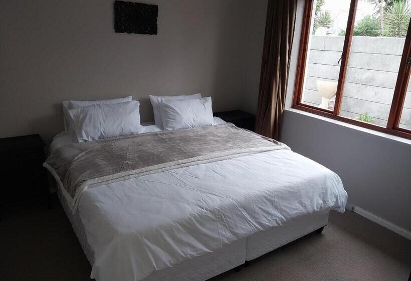 הוסטל Serenity Shores Backpackers