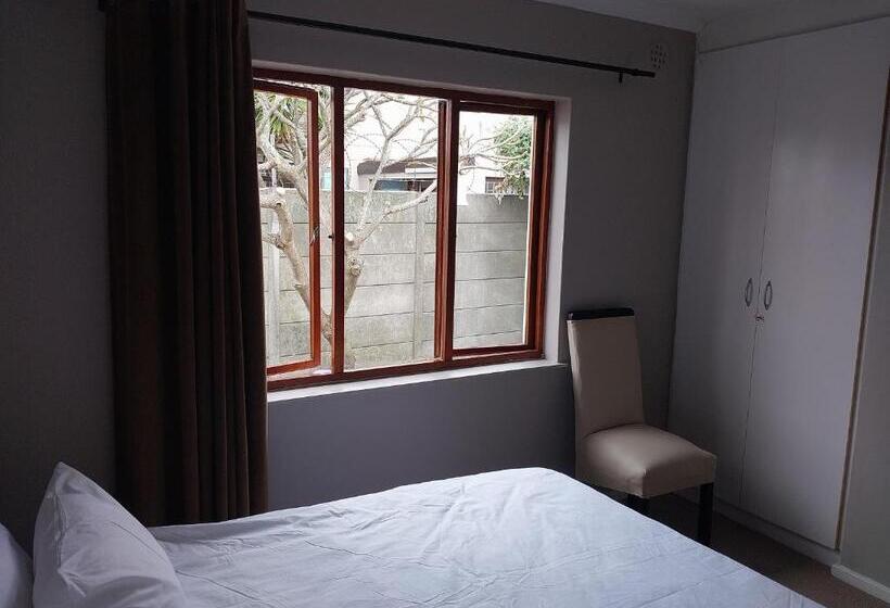 הוסטל Serenity Shores Backpackers