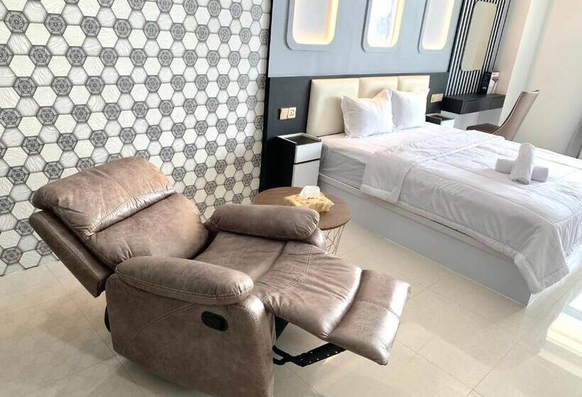 Wiwi Formosa Residence Nagoya With Balcony Spacious Netflix