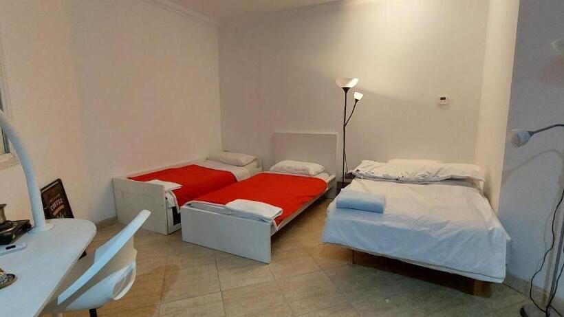 تختخواب و صبحانه Aladdin Hostel For Females