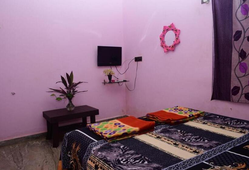 Bed and Breakfast Ashish Resort