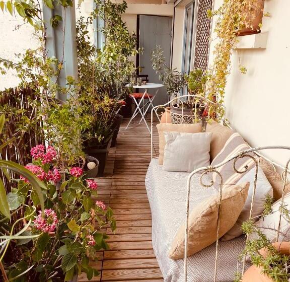 تختخواب و صبحانه Chambre Bohème Chez Rachel