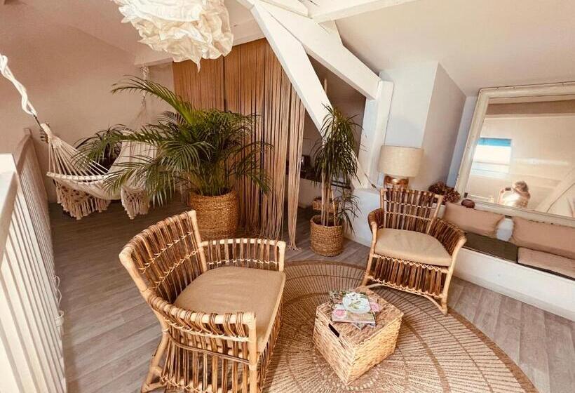 تختخواب و صبحانه Chambre Bohème Chez Rachel