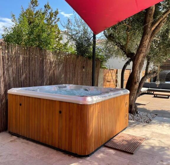 مبيت وإفطار Chambre D Hôtes   Villa Pierredon