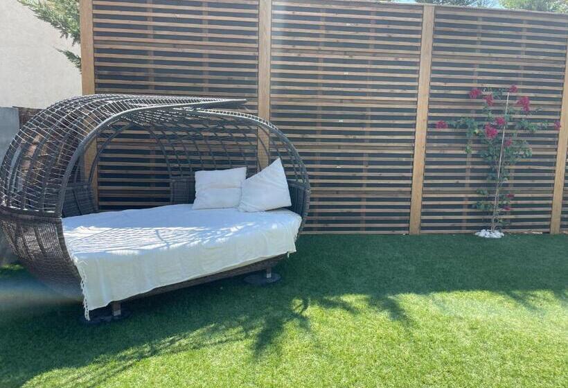 مبيت وإفطار Chambre D Hôtes   Villa Pierredon