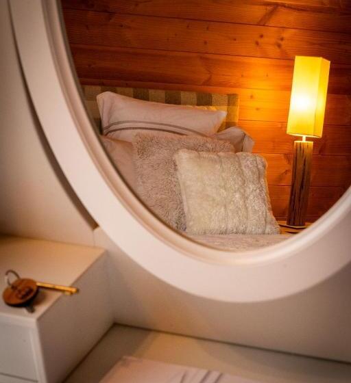 住宿加早餐  Chambres Et Table D Hôtes Au Chalet Datcha